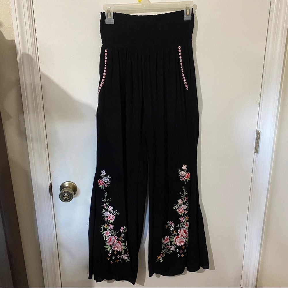 Peace Love California Embroidered Palazzo size M